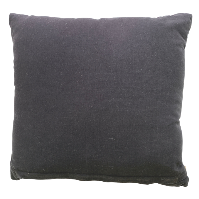 WHITE AND BLACK KNOT PILLOW - Image 2